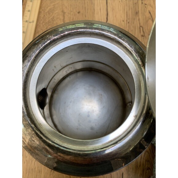 Meriden B Company Silverplate Hollowware No. 1926 5 and 6 Coffee Pots Britannia - Picture 8 of 16